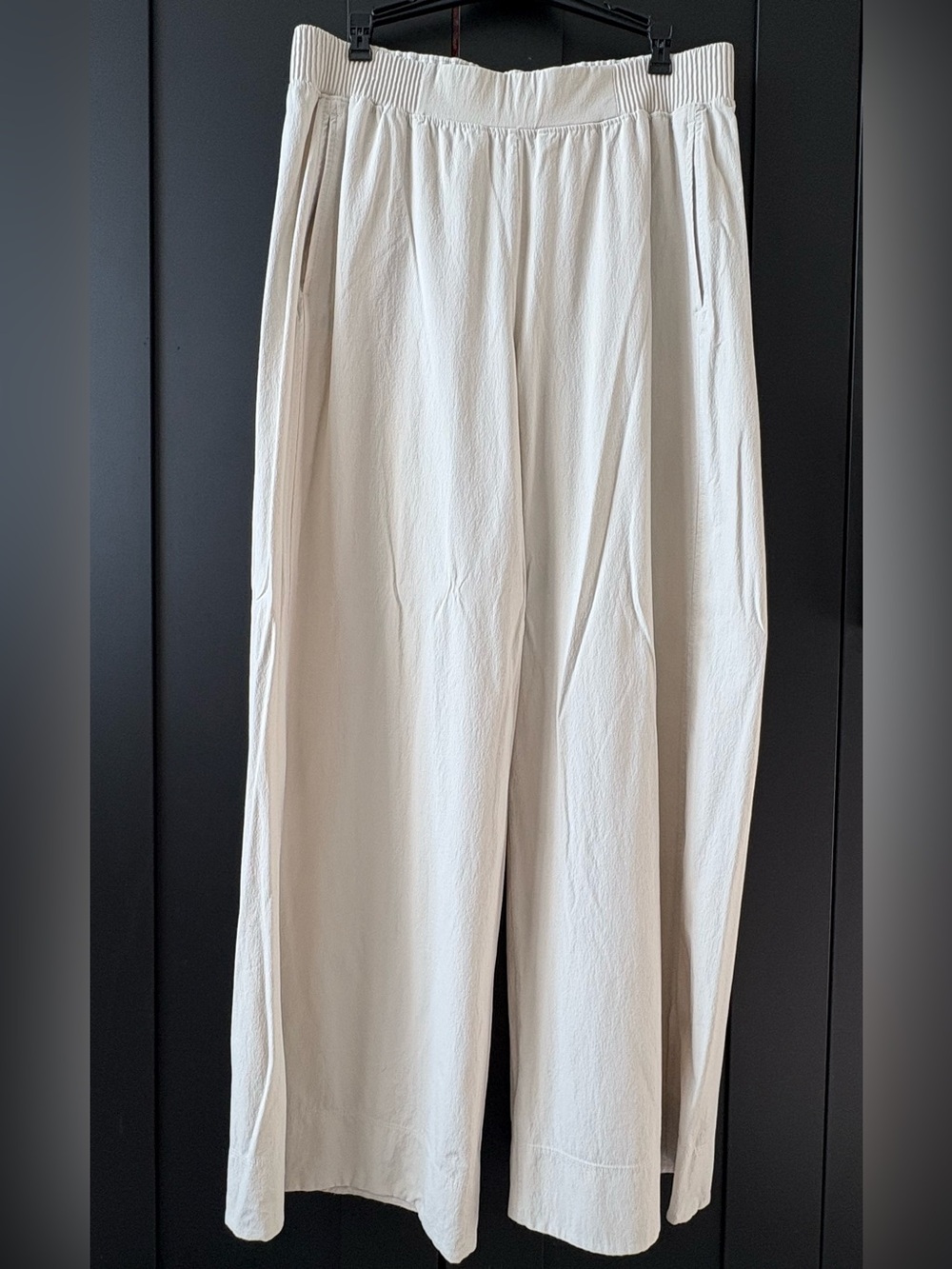 Lululemon Athletica Ivory Stretch Woven Ruffle-Waist Wide-Leg Pant,  XL